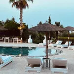 Caesars Gardens & - Adults Only