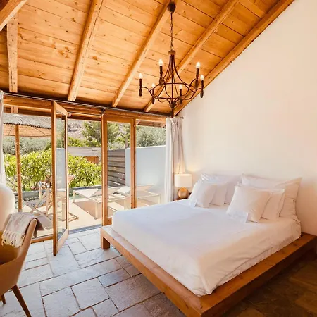 Caesars Gardens & - Adults Only