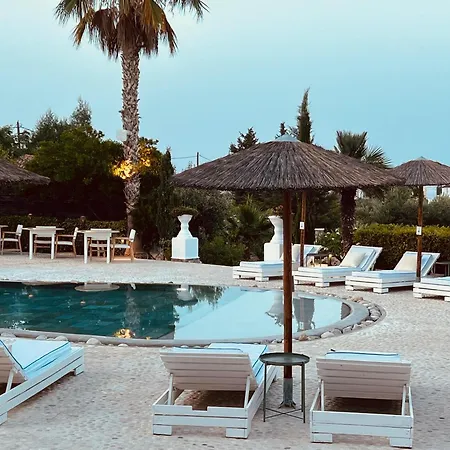 Caesars Gardens & - Adults Only