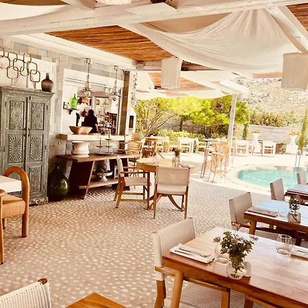 Caesars Gardens & - Adults Only Hotel